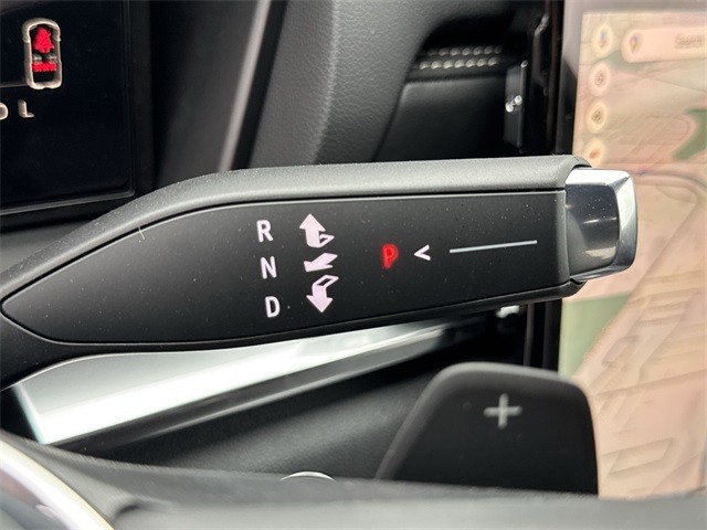 GMC Terrain Vehicle Full-screen Gallery Image 20