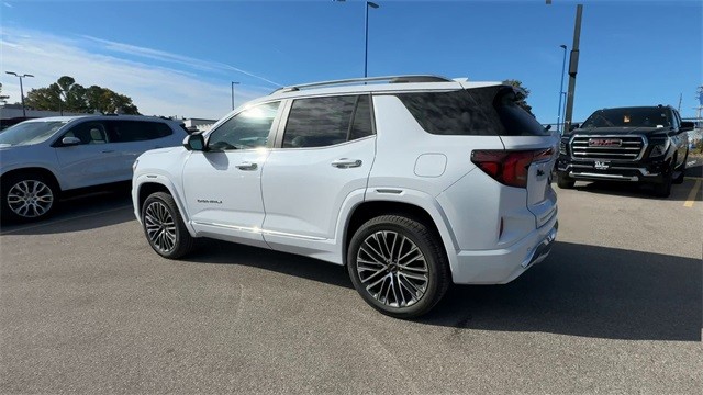 GMC Terrain Vehicle Full-screen Gallery Image 06