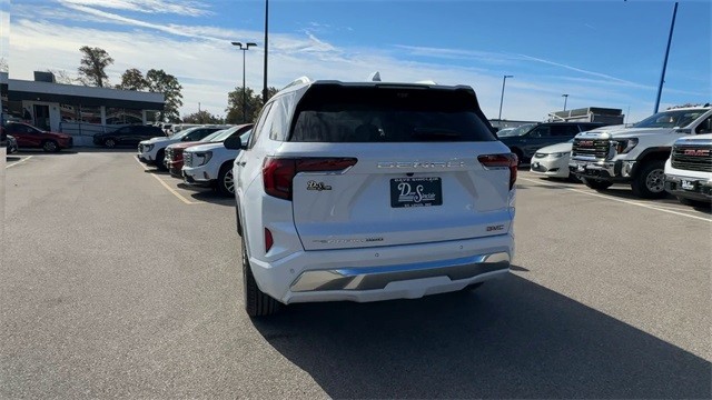 GMC Terrain Vehicle Full-screen Gallery Image 07