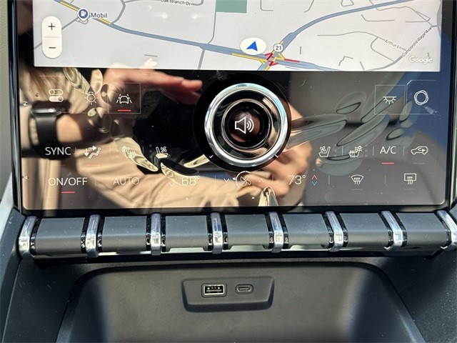 GMC Terrain Vehicle Full-screen Gallery Image 19