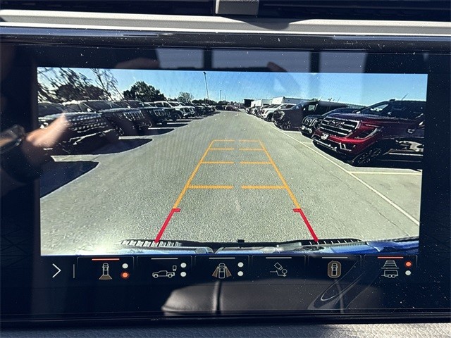 GMC Sierra 1500 Vehicle Full-screen Gallery Image 17