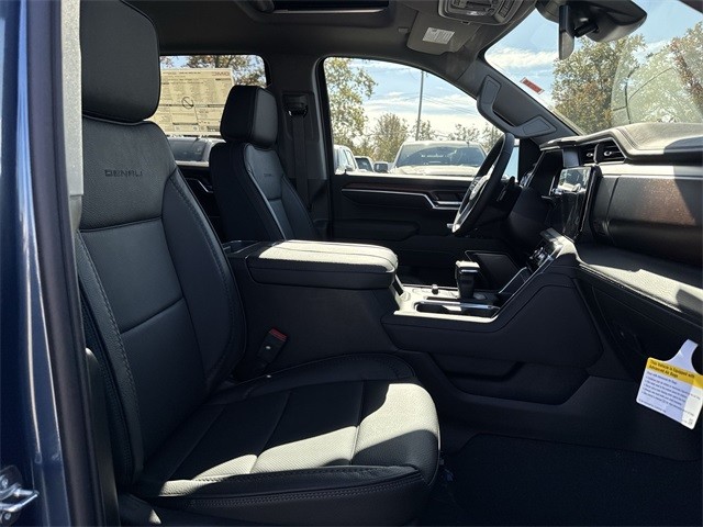 GMC Sierra 1500 Vehicle Full-screen Gallery Image 25