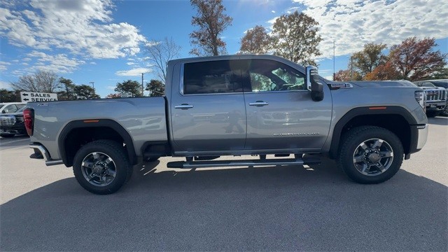 GMC Sierra 3500HD Vehicle Full-screen Gallery Image 09