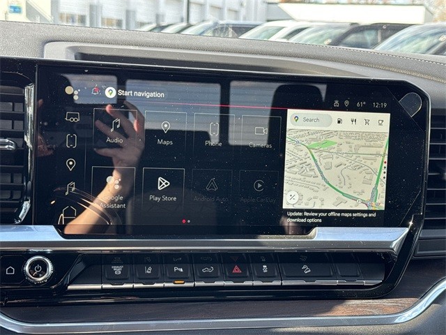 GMC Sierra 3500HD Vehicle Full-screen Gallery Image 16