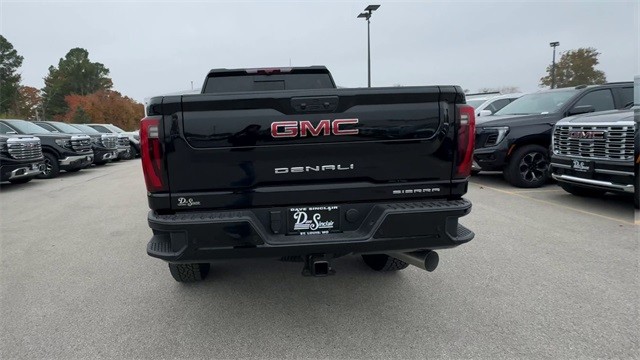 GMC Sierra 2500HD Vehicle Full-screen Gallery Image 07