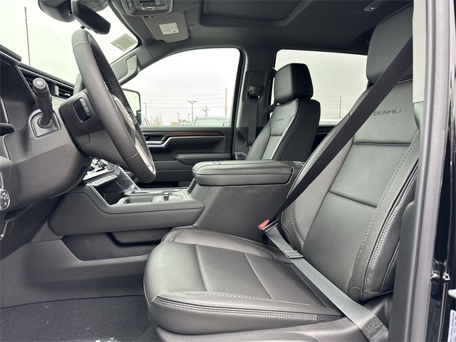 GMC Sierra 2500HD Vehicle Full-screen Gallery Image 11