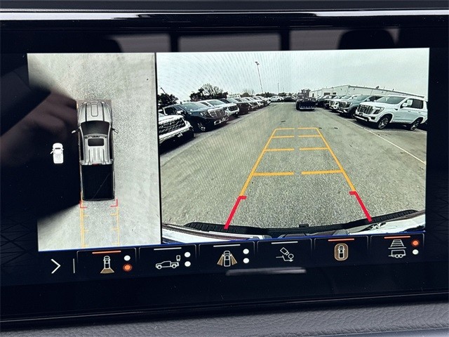 GMC Sierra 2500HD Vehicle Full-screen Gallery Image 17