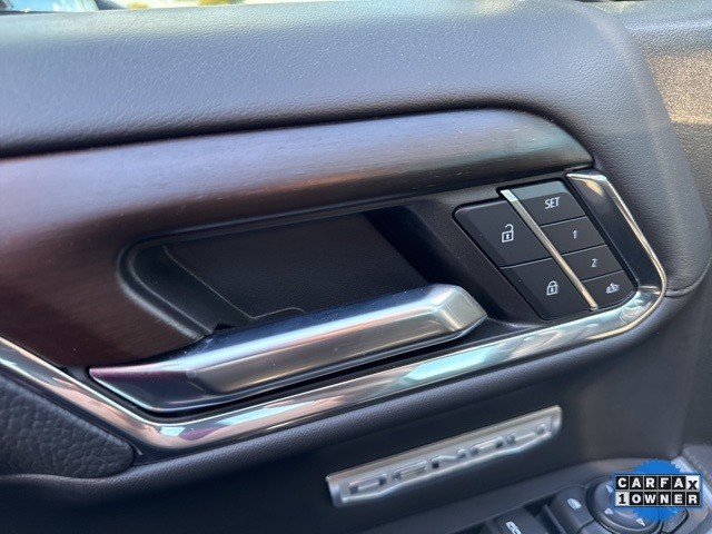 GMC Sierra 1500 Vehicle Full-screen Gallery Image 20