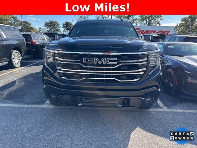 GMC Sierra 1500 Vehicle Full-screen Gallery Image 02