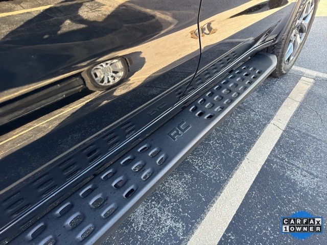 GMC Sierra 1500 Vehicle Full-screen Gallery Image 14