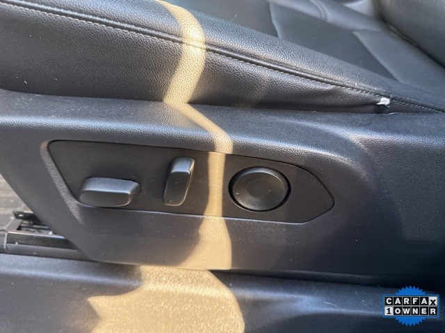 GMC Sierra 1500 Vehicle Full-screen Gallery Image 22