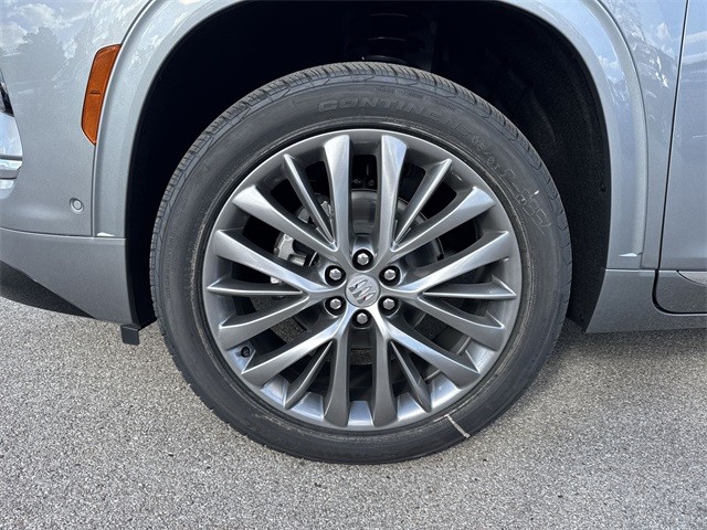 Buick Enclave Vehicle Full-screen Gallery Image 10