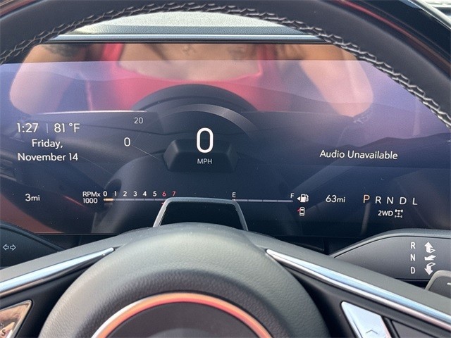 Buick Enclave Vehicle Full-screen Gallery Image 15