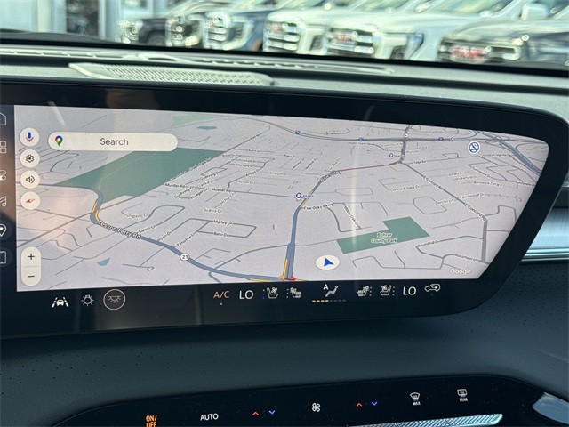 Buick Enclave Vehicle Full-screen Gallery Image 18