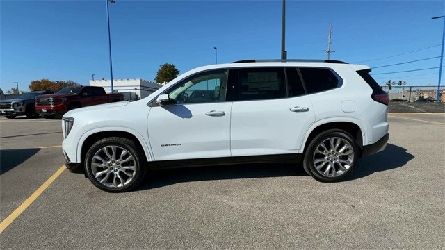 GMC Acadia Vehicle Full-screen Gallery Image 05