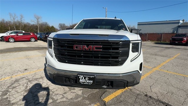 GMC Sierra 1500 Vehicle Full-screen Gallery Image 03