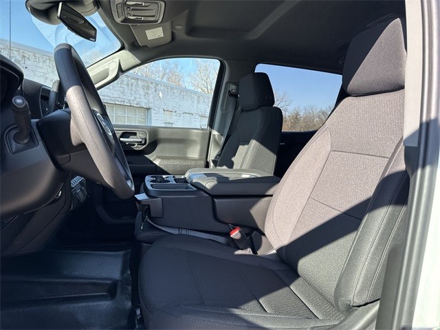 GMC Sierra 1500 Vehicle Full-screen Gallery Image 11