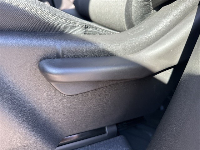 GMC Sierra 1500 Vehicle Full-screen Gallery Image 12