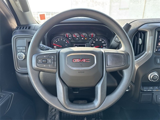 GMC Sierra 1500 Vehicle Full-screen Gallery Image 14