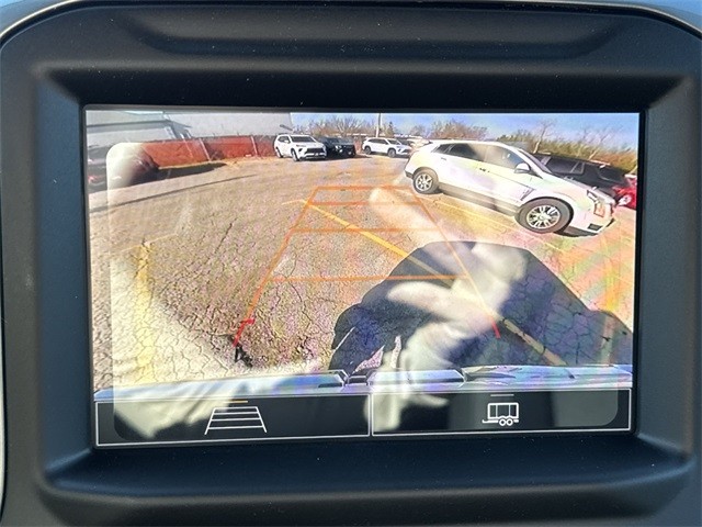 GMC Sierra 1500 Vehicle Full-screen Gallery Image 17