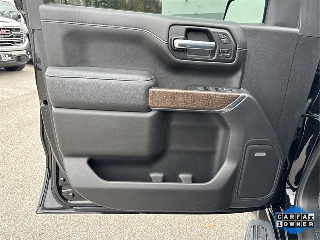 GMC Sierra 1500 Vehicle Full-screen Gallery Image 26