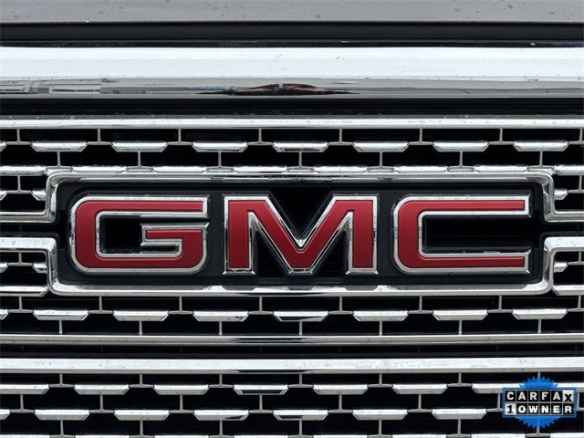 GMC Sierra 1500 Vehicle Full-screen Gallery Image 35