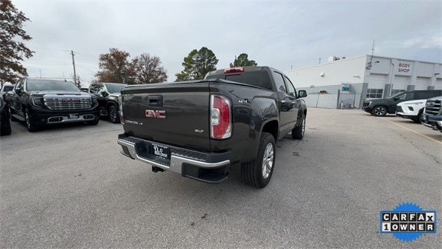 GMC Canyon Vehicle Full-screen Gallery Image 10