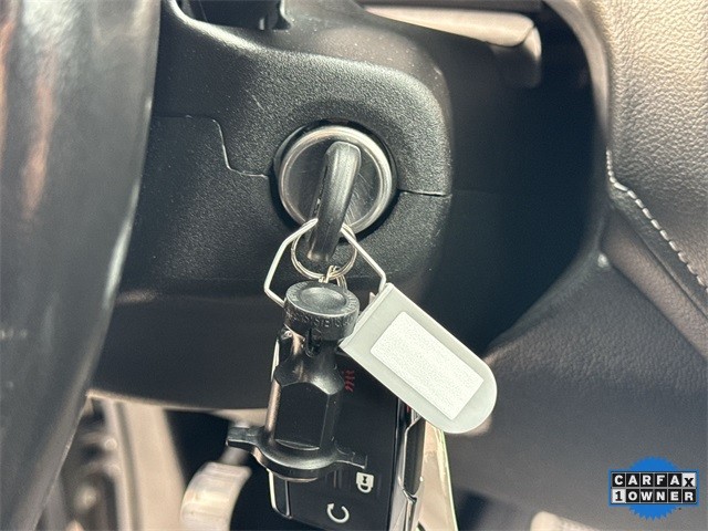 GMC Canyon Vehicle Full-screen Gallery Image 21