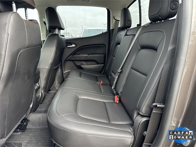 GMC Canyon Vehicle Full-screen Gallery Image 28