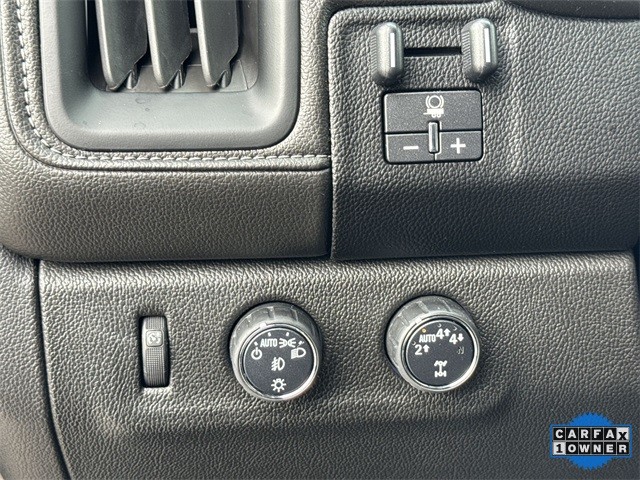 GMC Canyon Vehicle Full-screen Gallery Image 38