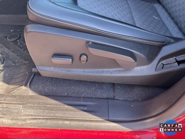 Chevrolet Colorado Vehicle Full-screen Gallery Image 14