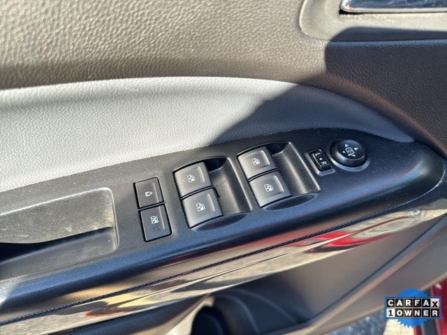 Chevrolet Colorado Vehicle Full-screen Gallery Image 15