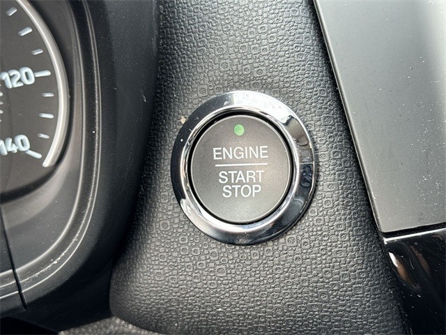 Ford EcoSport Vehicle Full-screen Gallery Image 21