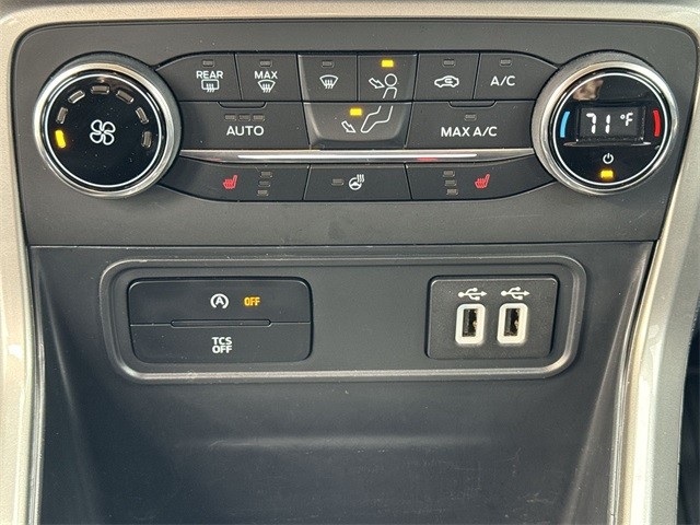 Ford EcoSport Vehicle Full-screen Gallery Image 22