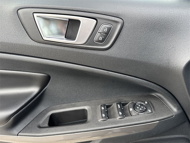 Ford EcoSport Vehicle Full-screen Gallery Image 27