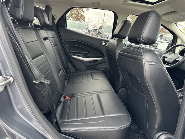 Ford EcoSport Vehicle Full-screen Gallery Image 30