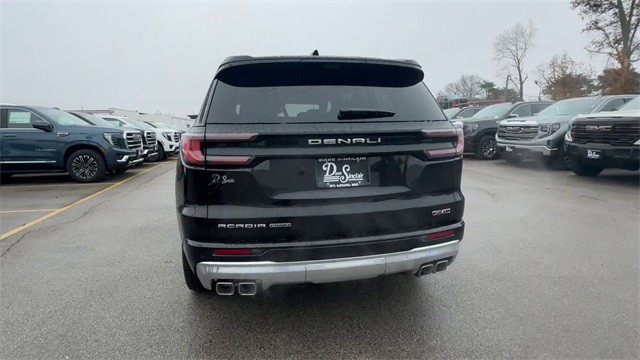 GMC Acadia Vehicle Full-screen Gallery Image 07