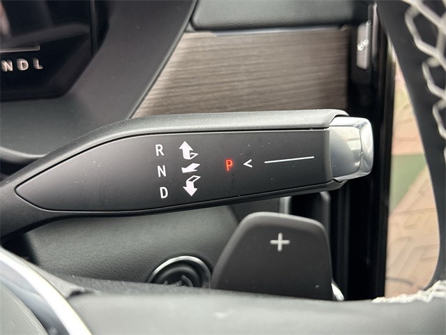 GMC Acadia Vehicle Full-screen Gallery Image 20