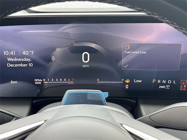 Buick Enclave Vehicle Full-screen Gallery Image 15