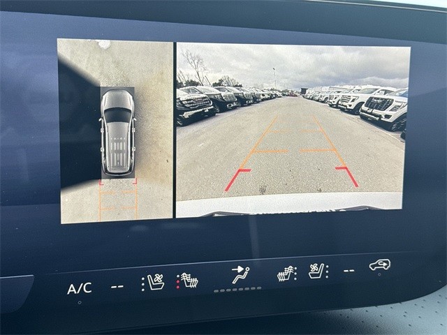 Buick Enclave Vehicle Full-screen Gallery Image 17