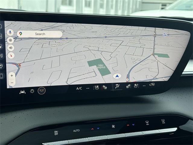 Buick Enclave Vehicle Full-screen Gallery Image 18