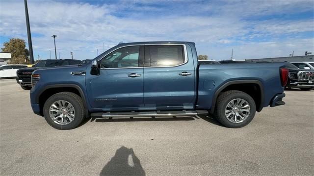 GMC Sierra 1500 Vehicle Full-screen Gallery Image 05