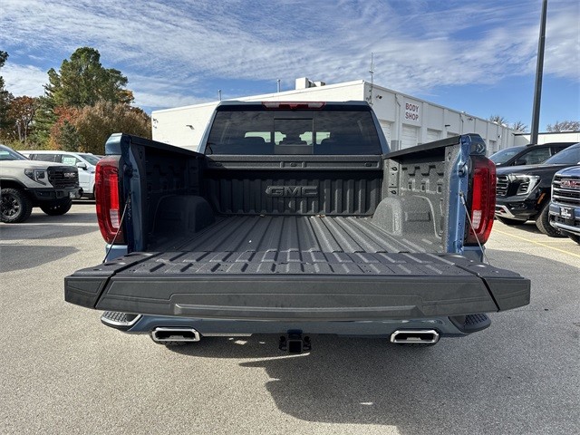 GMC Sierra 1500 Vehicle Full-screen Gallery Image 24