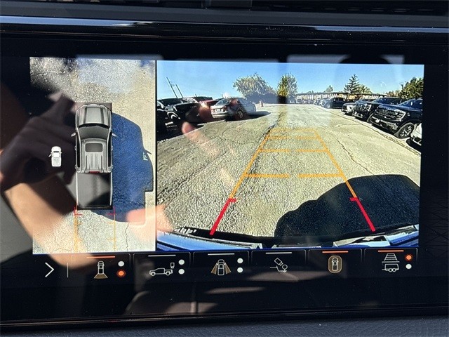 GMC Sierra 1500 Vehicle Full-screen Gallery Image 17