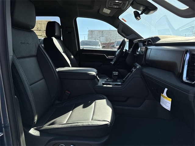 GMC Sierra 1500 Vehicle Full-screen Gallery Image 24