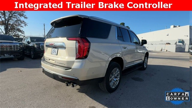 GMC Yukon Vehicle Full-screen Gallery Image 10