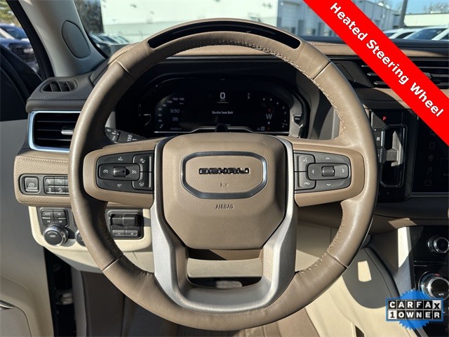 GMC Yukon Vehicle Full-screen Gallery Image 14