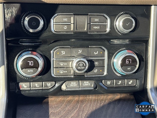 GMC Yukon Vehicle Full-screen Gallery Image 22