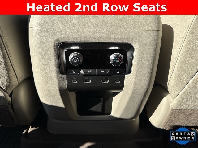 GMC Yukon Vehicle Full-screen Gallery Image 25