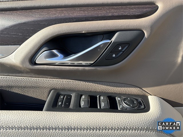 GMC Yukon Vehicle Full-screen Gallery Image 27